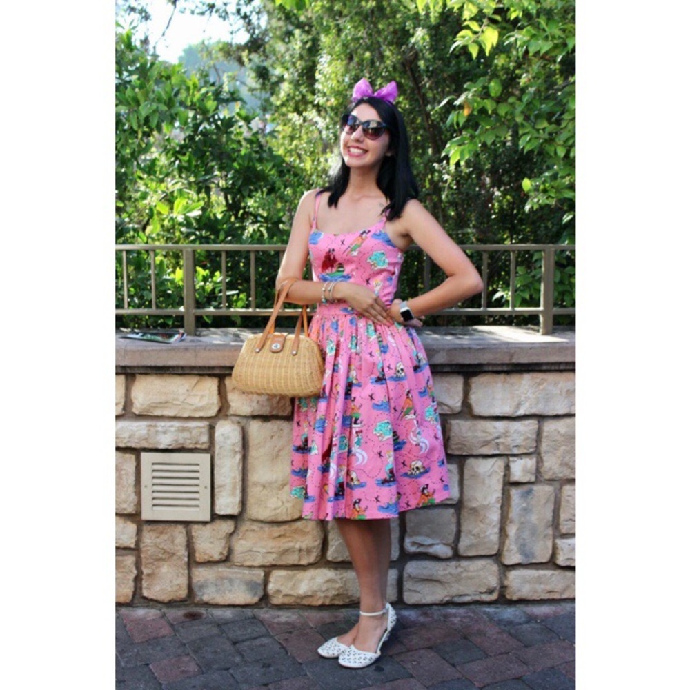 Pin up girl clothing neverland Jenny